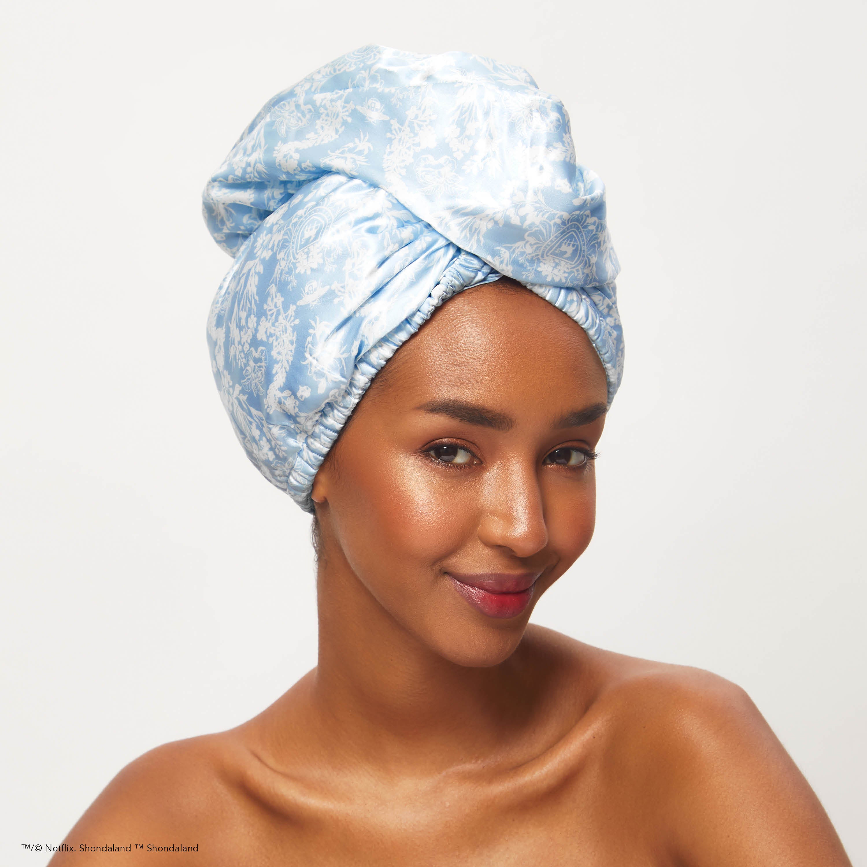 Kitsch x Bridgerton Satin Wrapped Hair Towel / Toile De Blue - Image 3
