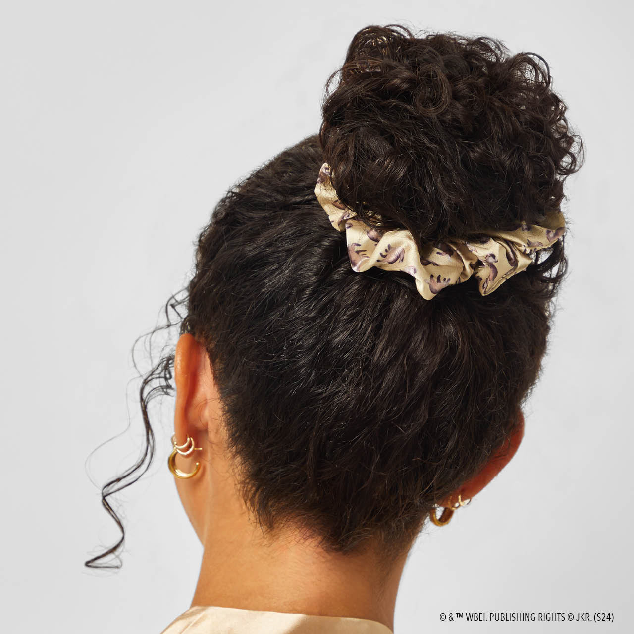 Kitsch x Harry Potter Satin Scrunchies 4pc Set in All Houses - Image 4