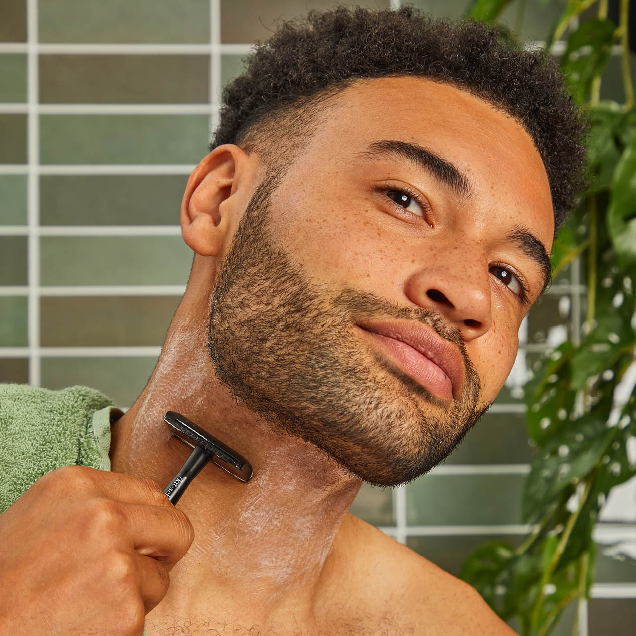 Alternative view of Black Perfect Glide Safety Razor