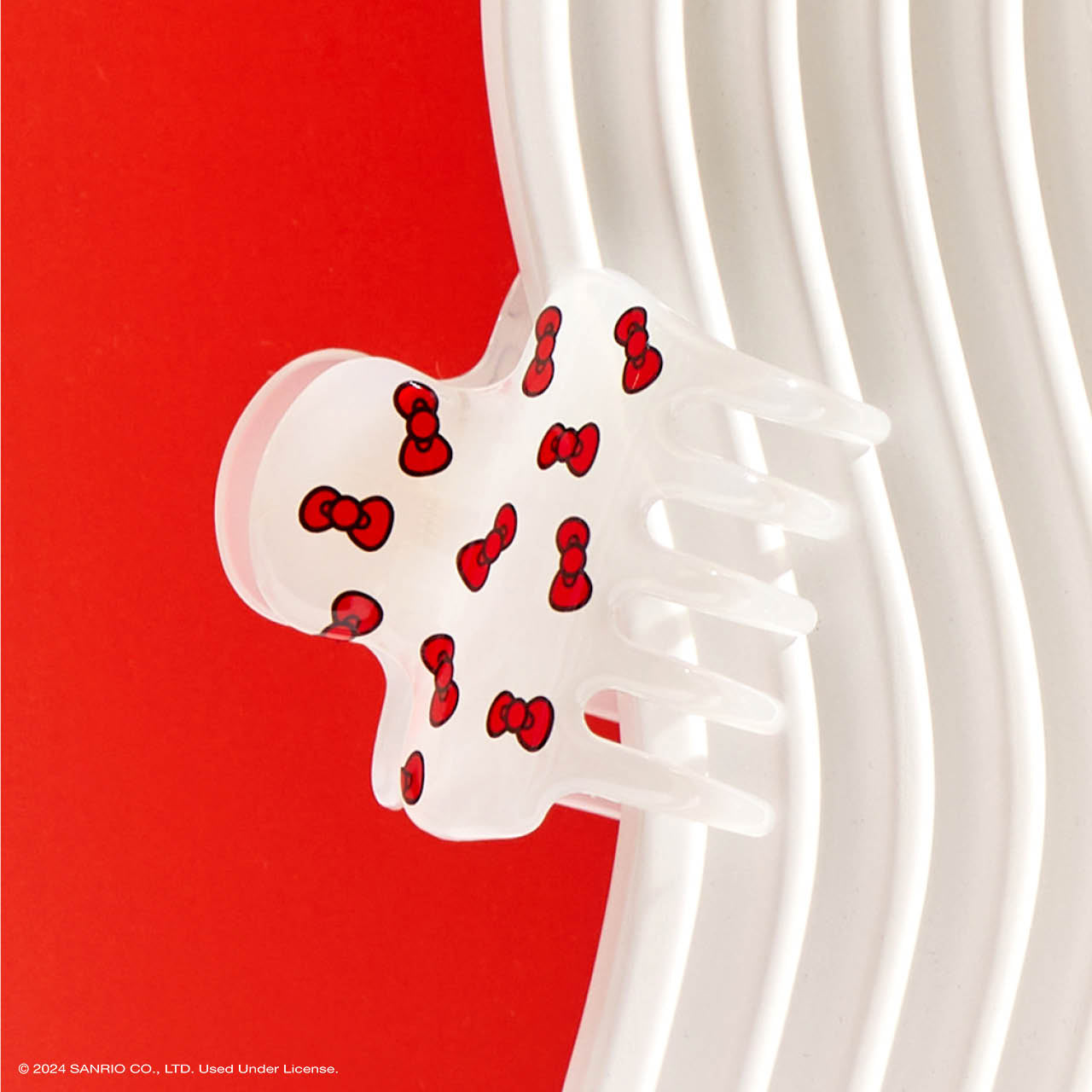 Hello Kitty x Kitsch Recycled Plastic Claw Clip - Kitty Bows - Image 3